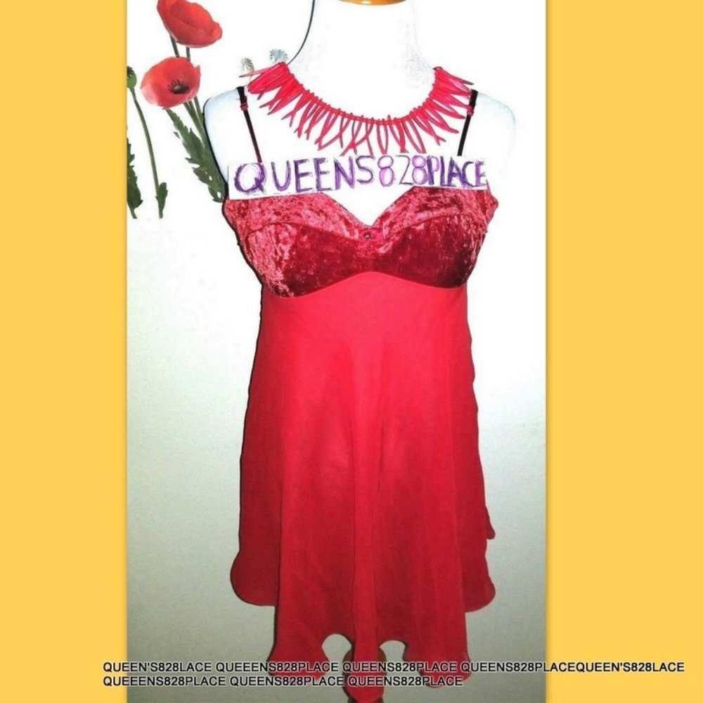Vintage VICTORIA'S SECRET Medium M Red Velvet Nightgown Excellent Condition